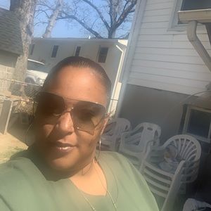 Meet your Posher, Tiara